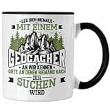 Trendation - Geocaching Tasse Geschenk Nur Noch Einen GPS-Schnitzeljag Geschenkidee Pfadfinder Geburtstag Leg Dich Niemals Mit Einem Geocacher An (Schwarz)