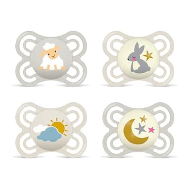 MAM Perfect Day & Night Schnuller | 0-6 Monate | Schnuller für Neugeborene | 94% Akzeptanz | Babyschnuller beugt Zahnfehlstellungen vor | SkinSoft Silikon | Schaf/Hase/Mond | 4 Stück