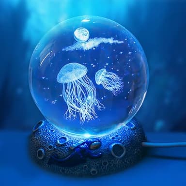 YIFMOO 3D Kristallkugel Nachtlicht, 80MM Quallen Glaskugel Lampe Mit Harzsockel, LED Fantasie Ball Lampe mit USB-Kabel, Ozeane Thema Nachttischlampe für Kinder Frauen Freunde Familie (Quallen Lampe)