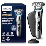 Philips Shaver S9000 – Elektrischer Nass- & Trockenrasierer für Männer in Chromsilber mit Lift & Cut System, SkinIQ Technologie, ausklappbarem Barttrimmer, Ladestation & Reiseetui(Modell S9975/35)