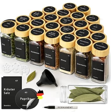 Happy Lemuro Gewürzgläser Set - 24 Gewürzgläser mit Etiketten und Bambusdeckeln - 120 ml Gläser mit Streueinsätzen und Zubehör - Gewürzbehälter - Gewürzspender