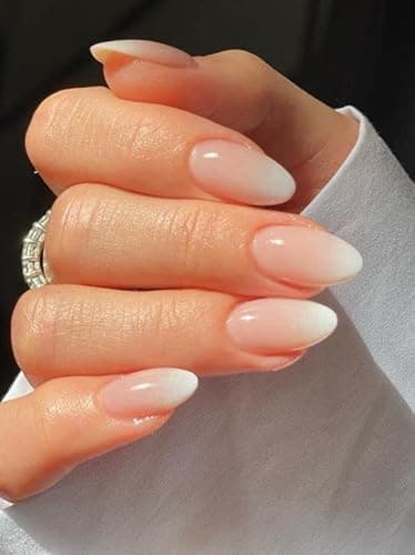 MouYou Press on Nails Kurz,Almond Nude Gradient White Fake Nails Full Cover Kunstnägel mit Nagelkleber,Mandel Babyboomer Farbverlauf Weiß Acryl Künstliche Fingernägel für Frauen & Mädchen
