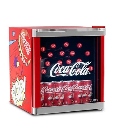 °CUBES Original Coca-Cola PopArt Mini Kühlschrank Rot (48L) - Getränkekühlschrank mit Glastür, leise & energieeffizient - Perfekt für Büro, Partys & Gaming - Cooler Flaschenkühlschrank - Für Getränke
