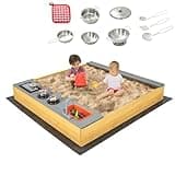 DREAMADE Sandkasten 135 x 125 x 20 cm, Outdoor-Sandkiste aus Tannenholz mit Bodenauskleidung & 9 Kochutensilien, kreativem Kochbereich & Sitzbank, Sandkasten groß für Hinterhof, Strand, Garten